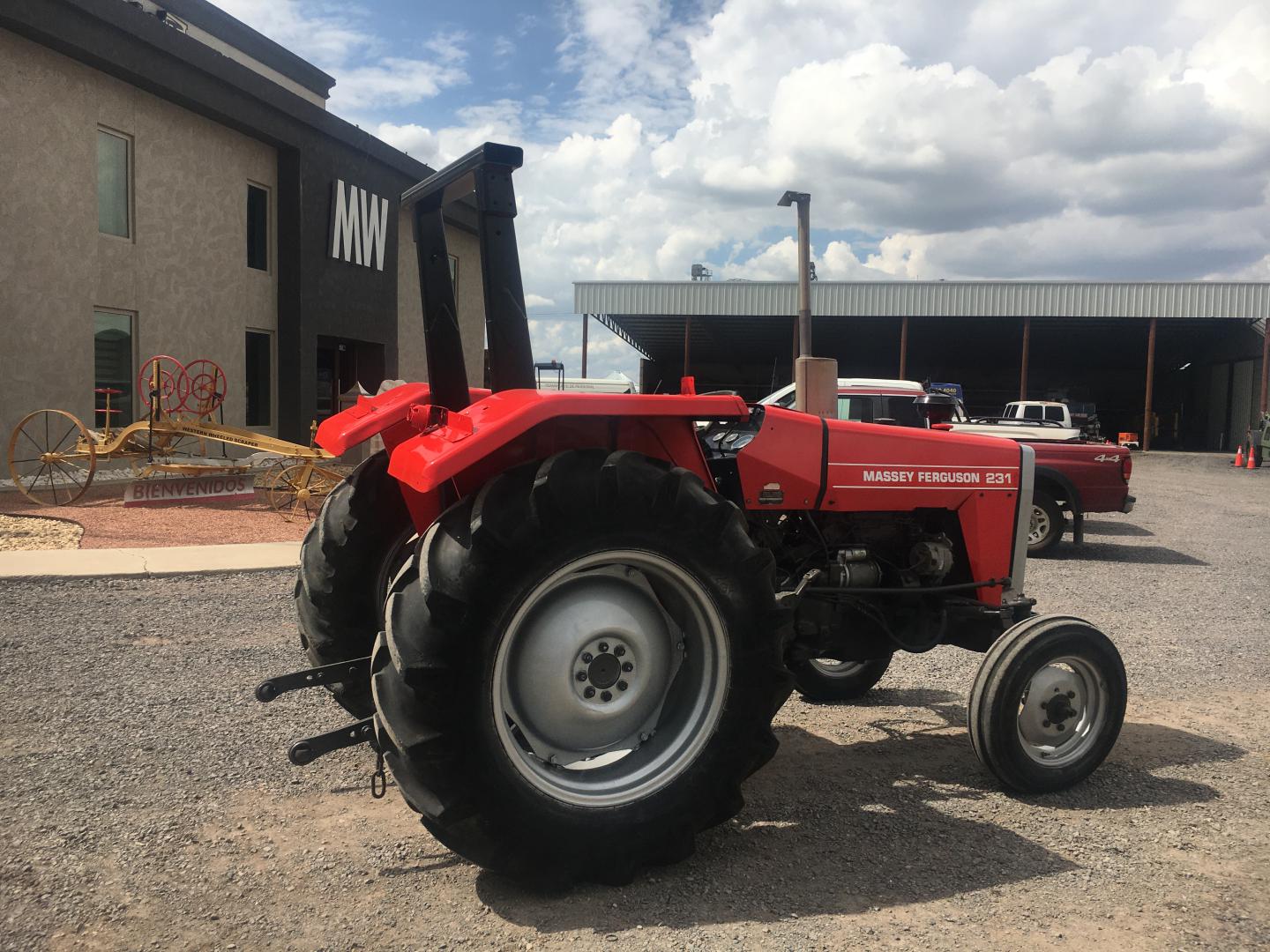 ./imagenes/INVOICE/2019/15365/TRACTOR MASSEY FERGUSON MF 231 (3).JPG